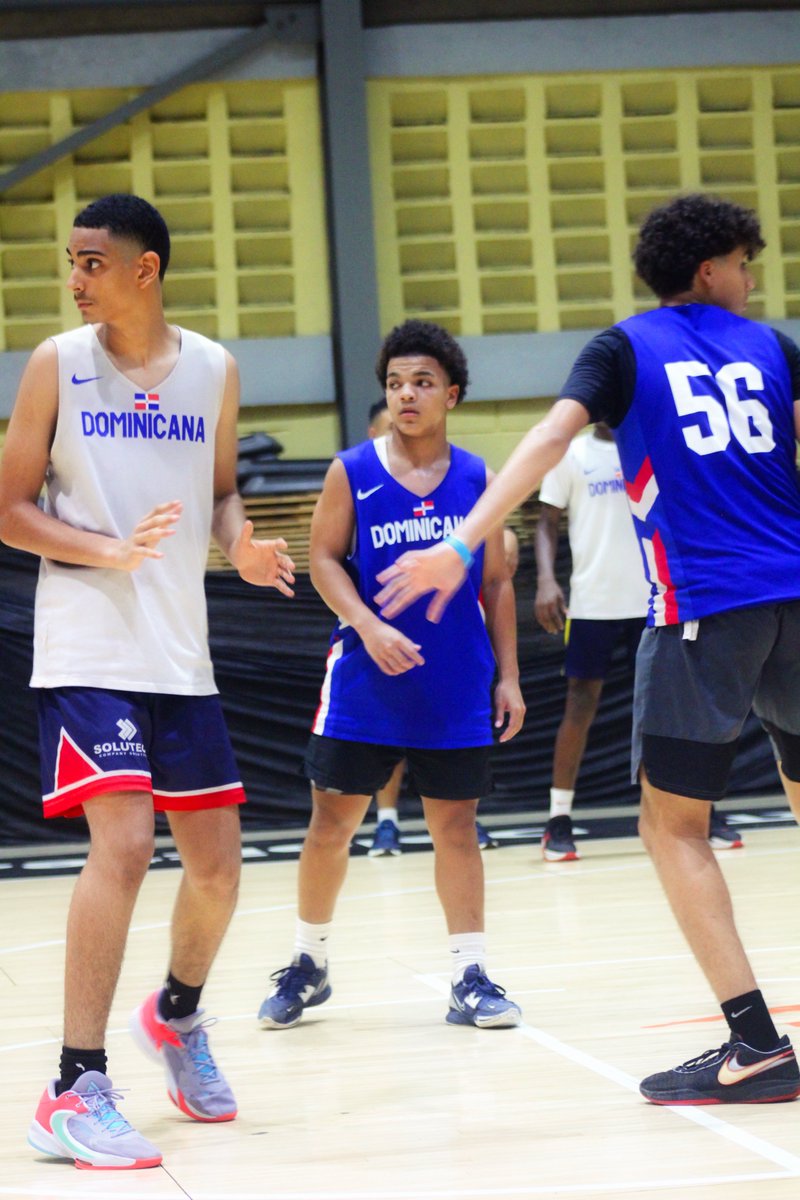 FedombalRD's tweet photo. Nuestra preselección U15 sigue preparándose intensamente para el Campeonato Centrobasket U15. ¡Vamos con todo, equipo! 🏀💪 https://t.co/mTZj7QLKFM