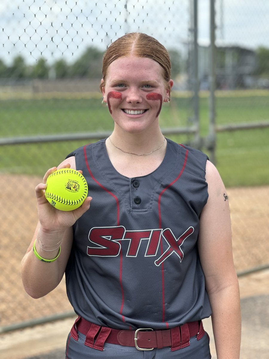 Ani Shank with the MN Stix 14u kissed that ball goodbye! 💪🏻😊🙌🏻