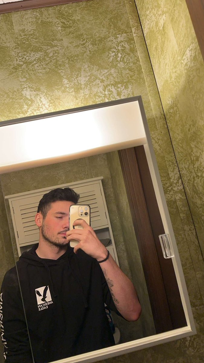 𝘾𝙤𝙡𝙤𝙧𝙨 tweet media