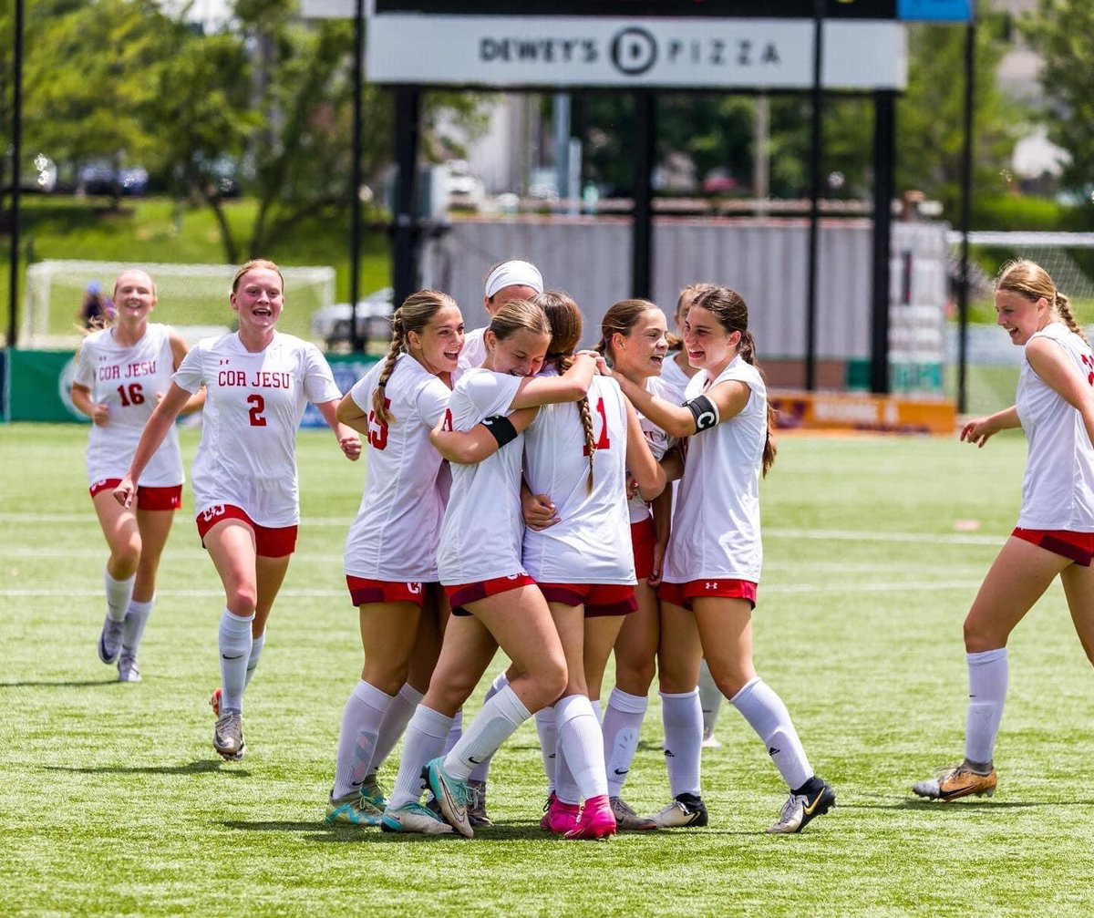 WE ARE STATE CHAMPS‼️🔥
I am so incredibly proud to be part of such an amazing high school team at Cor Jesu. It was such an amazing experience!!

Next up… regionals with my club team!!

#classof2025 #statechamps