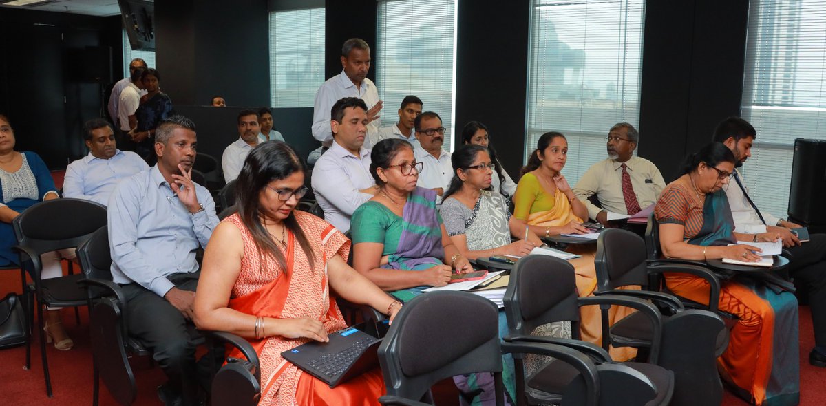 Investin_SL's tweet image. The State Minister of Investment Promotion, @Amunugama_D, is enhancing the quality of investor interactions by holding additional progress reviews with investors signed in the first quarter of 2024.The results @Investin_SL, with a project progress rate of 95%.
#fdi24 
#InvestNow