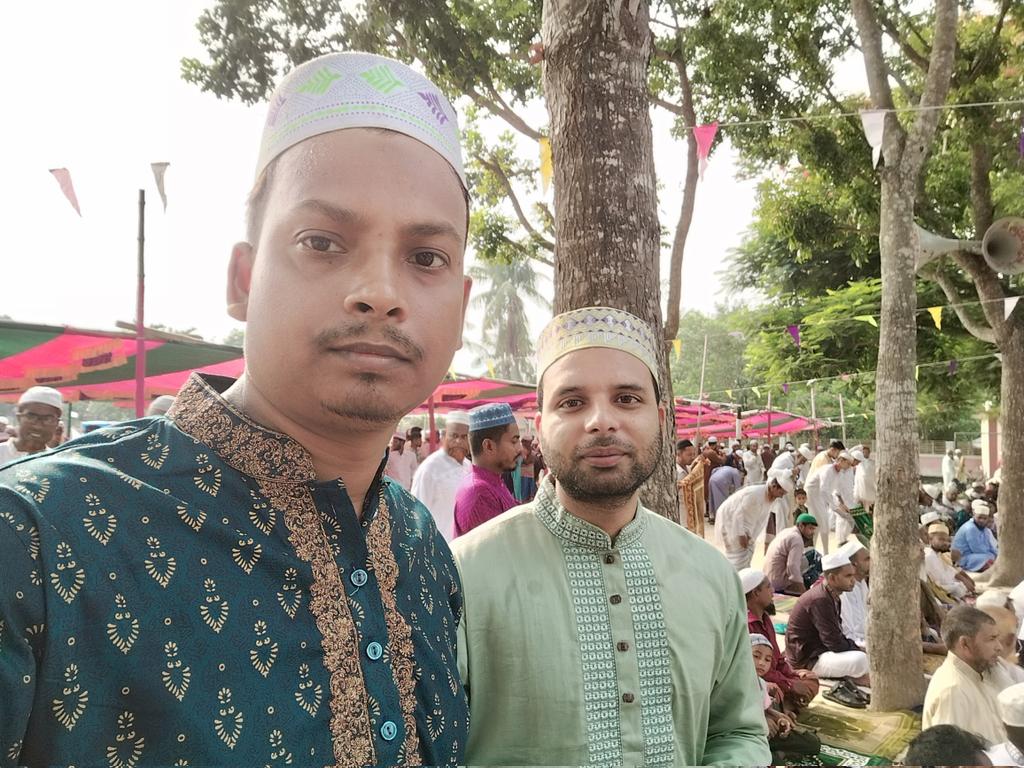 MdSumonislam727's tweet photo. বছর ঘুরে আবার এলো, আত্মত্যাগের "ঈদুল আযহা " মহান আল্লাহ দরবারে ফরিয়াদ করি যেন পৃথিবীতে অস্থানরত সকল মুসলিম ভাই বোনদেরকে মহান আল্লাহুতাহালা হেফাজত করেন এবং তাদের সকল সমস্যা দূর করেন সেই সাথে তাদের মনের নিয়েতকে কবুল করেন আমিন।সবাইকে জানাই ঈদের শুভেচ্ছা,,,ঈদ মোবারক❤️❤️ https://t.co/0zwIPPQBqO