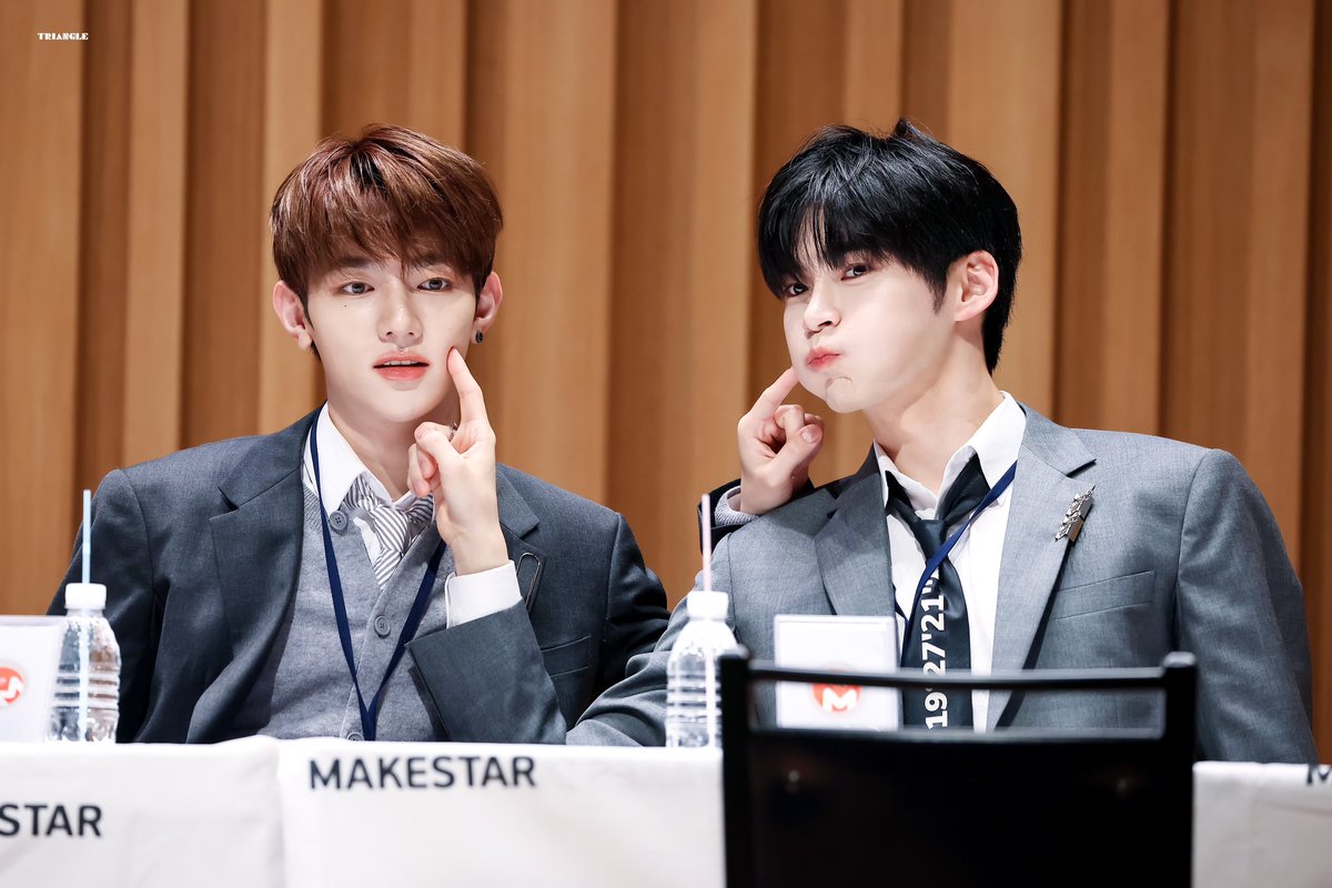 𝒕𝒓𝒊𝒂𝒏𝒈𝒍𝒆🩵🩷 tweet media