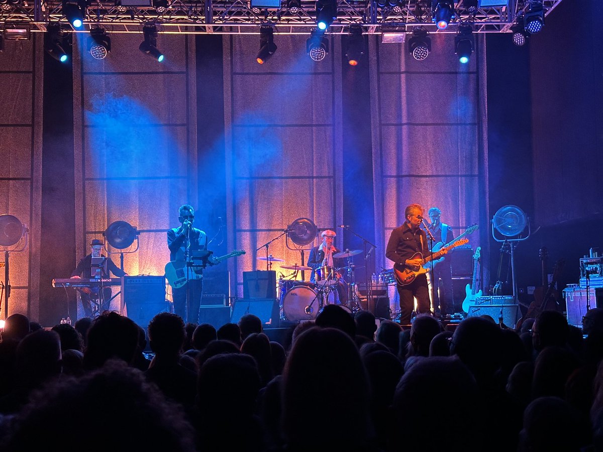 SharksD0ntSleep's tweet photo. Richard Hawley
+
James Bradshaw
One of the best ways to spend a Sunday evening. 😀 https://t.co/sV4LLlqDZN