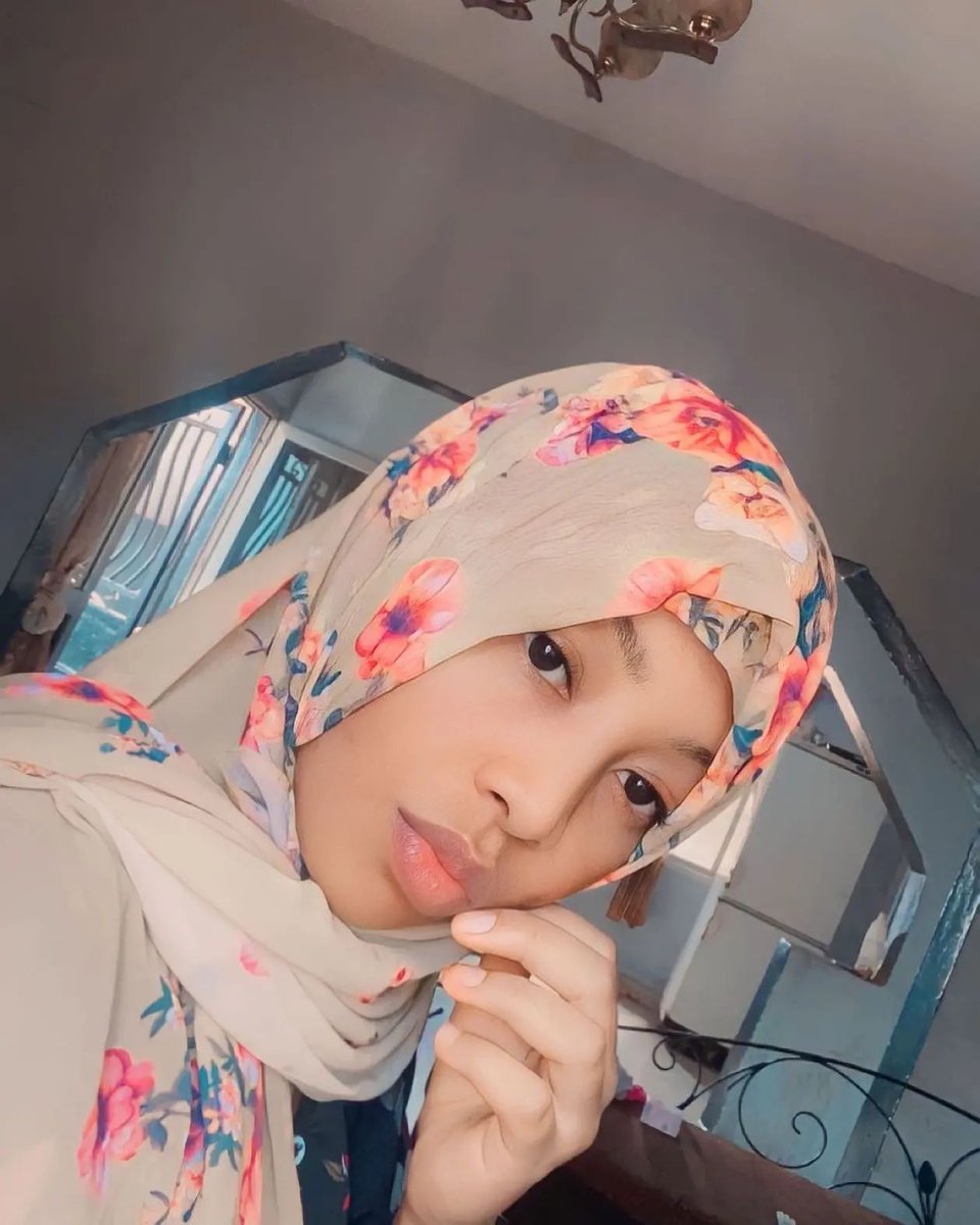 Aabiderh's tweet photo. Can I have your WhatsApp number pls?? https://t.co/cVH9F2cTSe