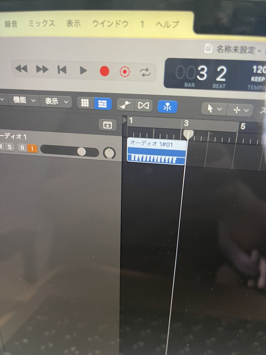 anna231108's tweet image. Logic Pro使ってる方に質問🙇♀️
録音すると何故か右側からしか聞こえず波形も片側しか出てこないのですが、これは何が原因ですか?
LogicもMacBookも再起動しました!
 #Logicpro  #録音