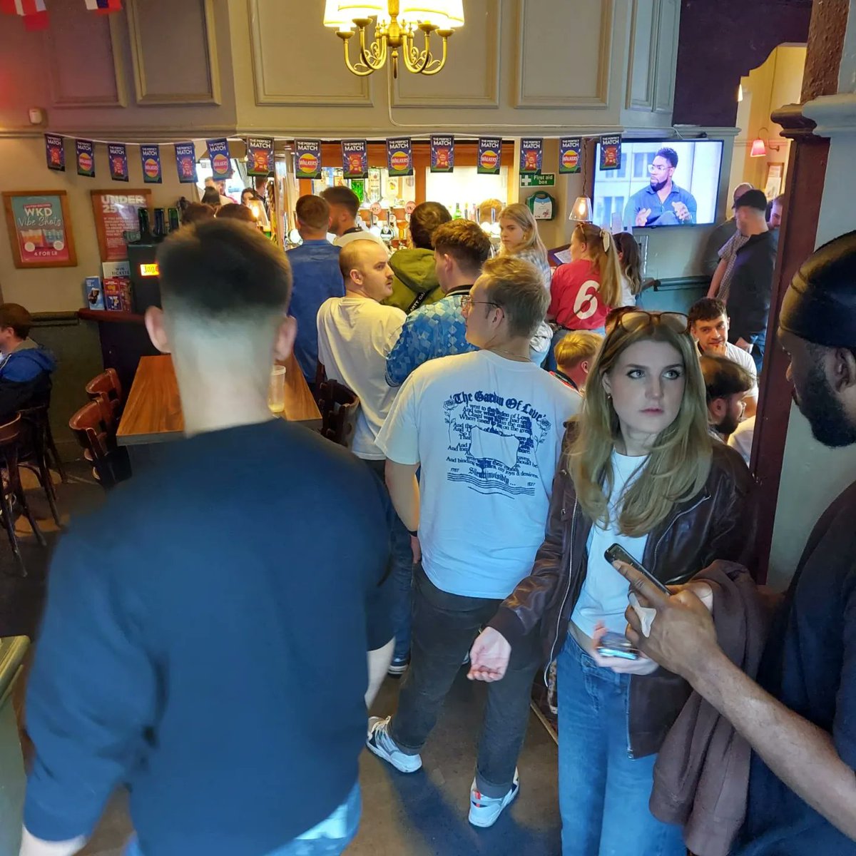 TheGardenHouse5's tweet photo. Thanks awfully for such a great night last night #engvser #nr2 #pubeuro24 https://t.co/ZaEMyuw4qZ