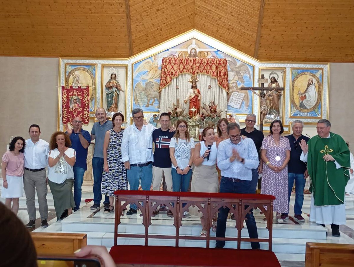 ENSLevante's tweet photo. En una ceremonia preciosa se cerró ayer el curso en Murcia, dando la bienvenida a los nuevos Responsables de Sector y de EDIP de Murcia. Un verdadero broche de oro a estos cuatro años de servicio. #JuntosEnComunión. https://t.co/FqMHpHykoi