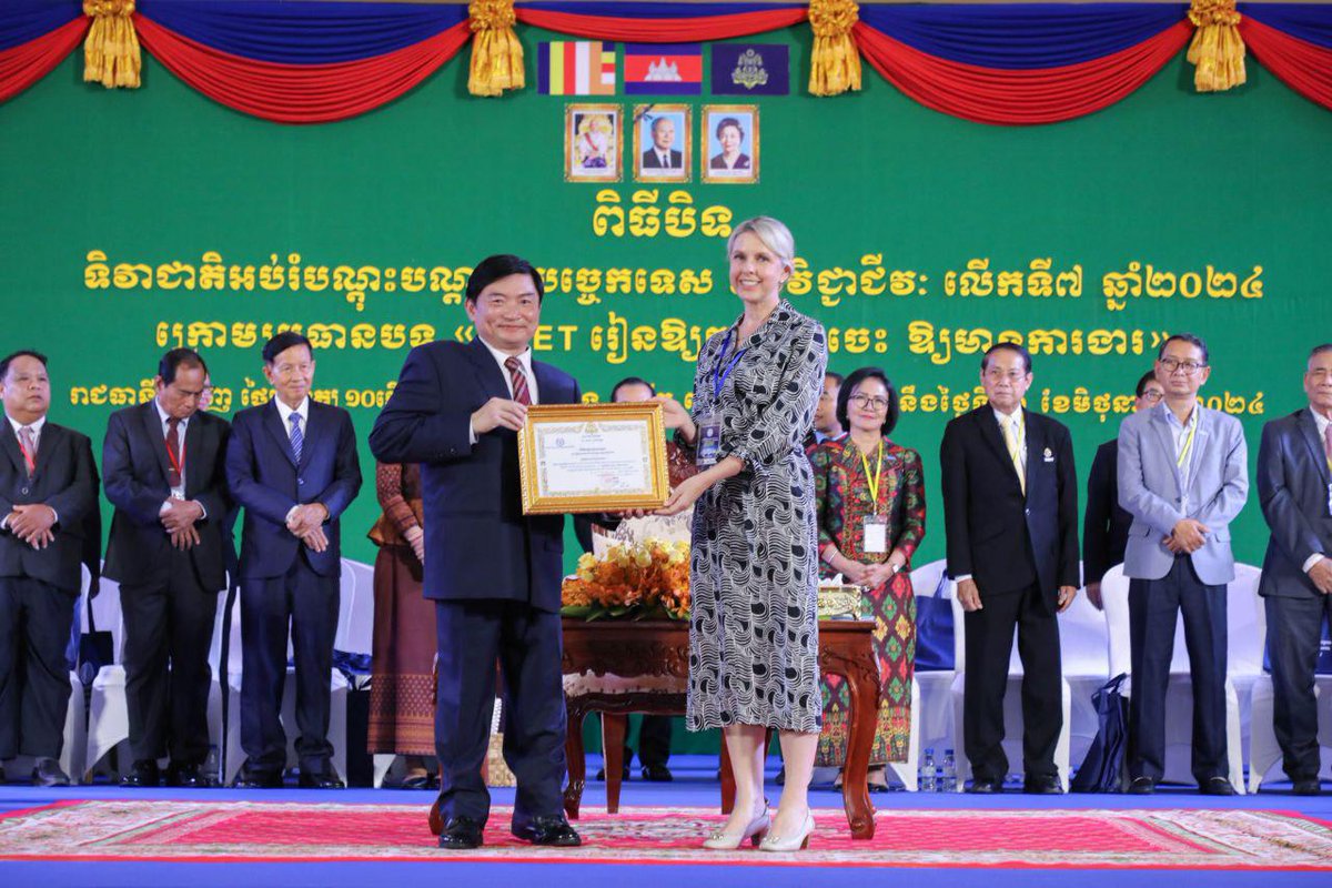 🇰🇭 ILO joins with Minister for Labour and Vocational Training to promote Cambodia's National TVET Day - supporting the national target to train 1.5 million youth. <a href="/ILOAsiaPacific/">ILOAsiaPacific</a> <a href="/ILO_SKILLS/">Skills and Lifelong Learning</a> #UNGlobalAccelerator