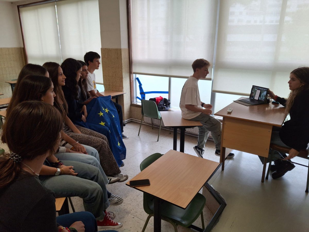 ColegioApostol's tweet image. Nuestro grupo de 1° Bachillerato Hotstop preparado para la presentación final de su proyecto.  @in_galicia