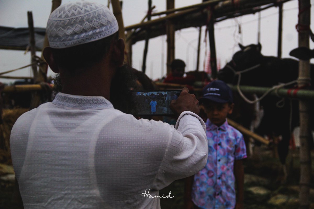 Hamid__Hossen's tweet photo. Cattle market || Eid-ul-adha

📍Cox's Bazar
©Hamid Hossen

#cxbdiary #streetphotography 
#eiduladha #cattlemarket https://t.co/BlvmHYdqs2