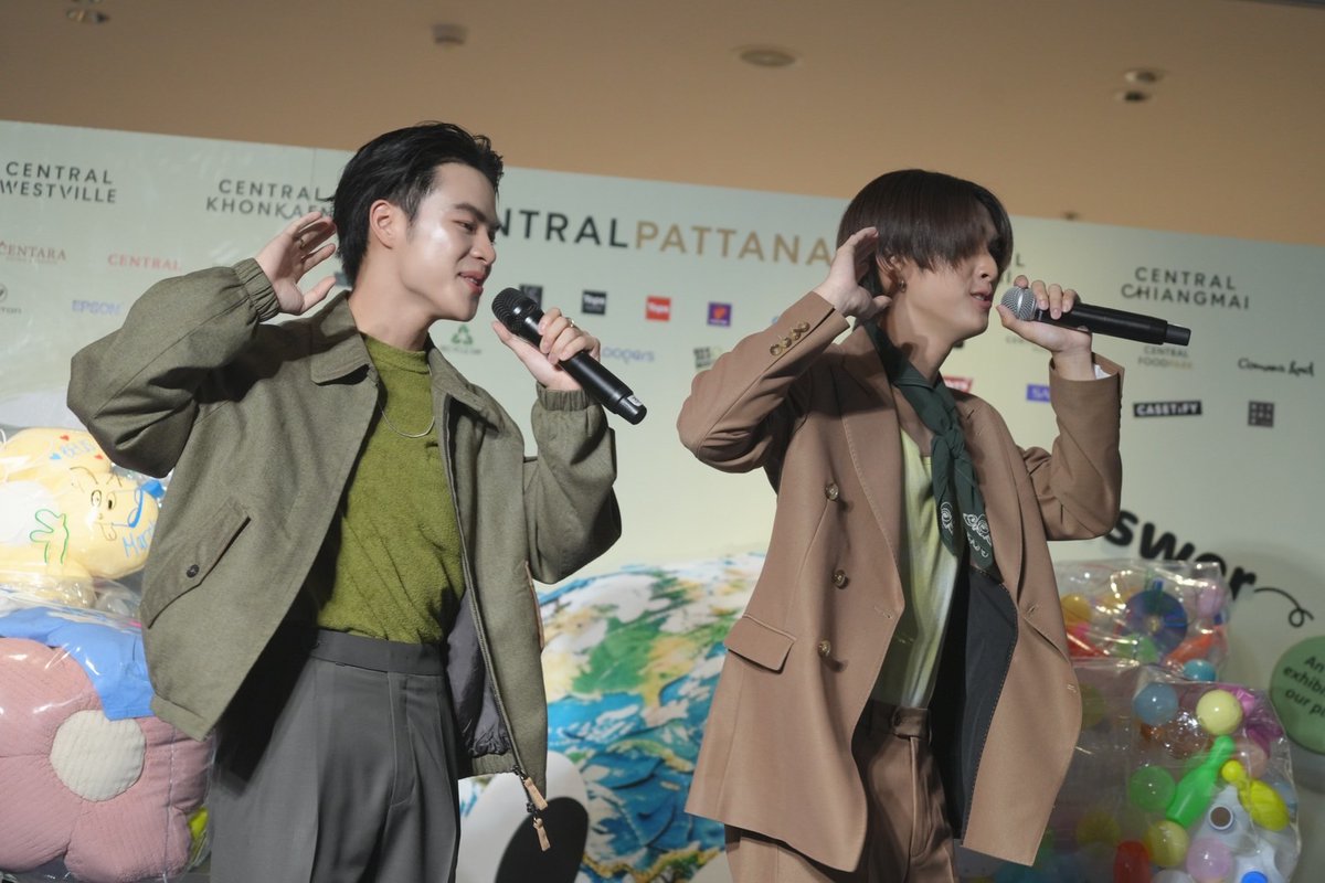 CpnLife's tweet image. 💚ขอเสียงคนรัก(ษ์) โลกโหน่ยยยยยย

 #CentralPattanaxBUS #busbecauseofyouishine #BetterFuturesProject2024 #AnswertheCall #CentralPattana #centralwOrld #marckris #copperdechawat