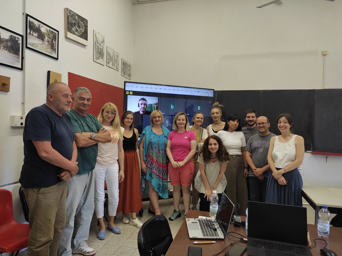 SMILES members recently met in Sardinia for some insightful discussions into the application of existing ecosystem service frameworks and how best to disseminate results to local stakeholders in a context-sensitive way.

#resilience #ecosystemservices #europe #climatechange
