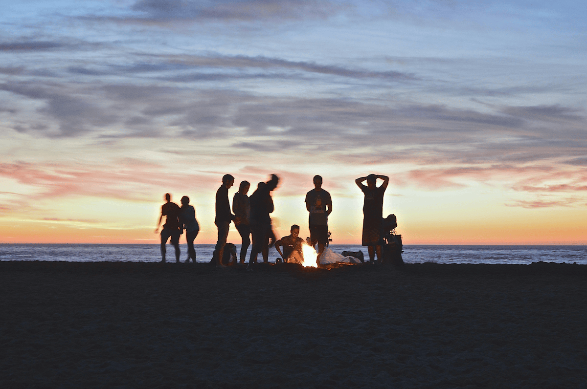 En un tiempo en el la sociedad enaltece la sexualidad, las ideologías, el éxito y el dinero, necesitamos testimonios reales de personas que buscan y que se apasionan por Dios y por la vida. Que no les vale cualquier cosa. pastoralsj.org/creer/4376-jov…