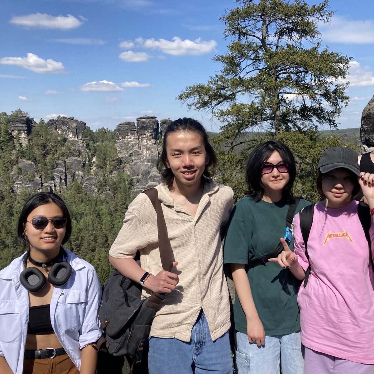 BBISofficial's tweet photo. BBIS Boarding recently celebrated the 'Boarder of the Year' with our Boarding Awards, followed by a fun BBQ! Our students enjoyed exciting outings, including trips to Belantis Theme Park and hiking in the Sächsische Schweiz. #BBISBoarding #WeareBBIS #BBIS #boardingschools https://t.co/s9IBHRnodL