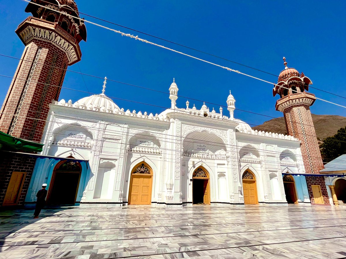 Eid Mubarak to all our friends celebrating Eid ul-Adha! May this blessed occasion bring joy, peace, and prosperity to all 🇵🇰 homes and communities. Best wishes from our team in the Embassy of 🇬🇷 in Islamabad! #EidAlAdha 🕋🌙🕌