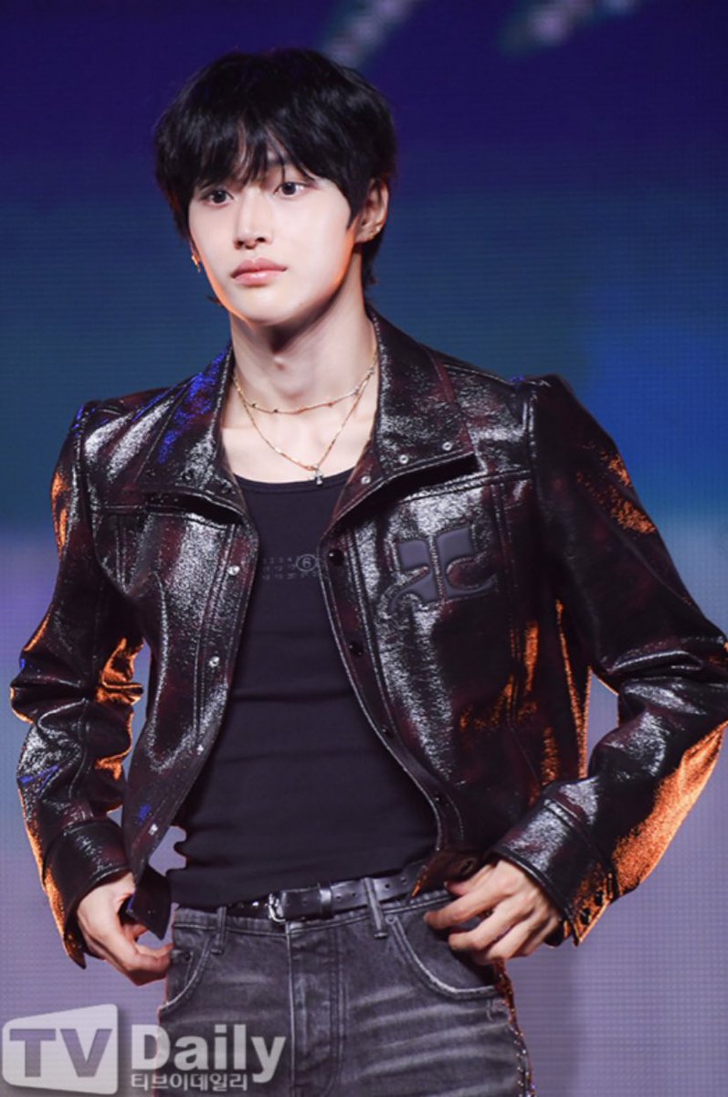 riizepics's tweet photo. #WONBIN at the ‘RIIZING’ Showcase https://t.co/tQhtJKjN14