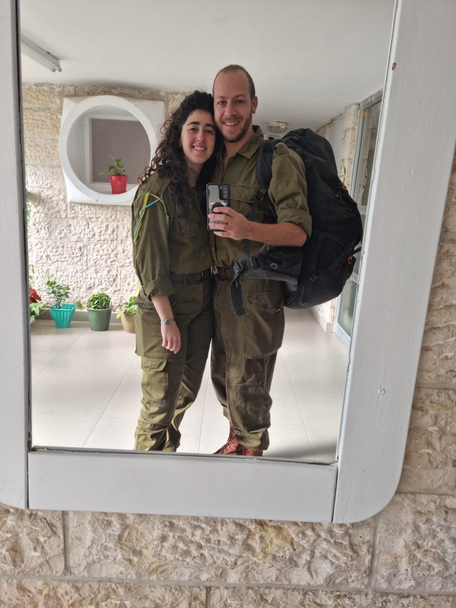 AdirSchwarz's tweet image. 1/2
לחמת? שילמת! העיקרון המקומם שאנחנו נאבקים נגדו בבג"ץ.
מילואימניקים רבים שהיו זכאים להנחה בארנונה לפני ה7.10, איבדו את הזכאות להנחה בגלל המענקים מהמילואים. 

מבחינת המדינה, הכנסות ממילואים שוות לכל הכנסה אחרת. כאילו לשרת במילואים ולסכן את חייך שווה להליכה לעבודה או לזכות בלוטו