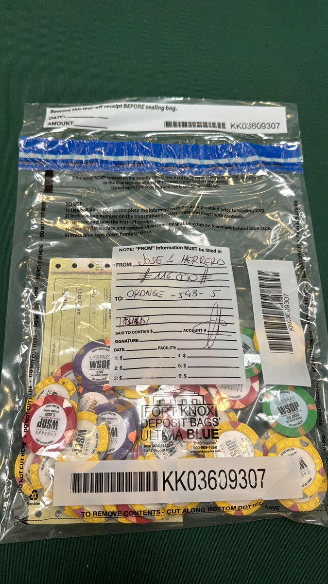 Tras un último nivel para olvidar , embolsamos en el 1500$ super stack ! 
Ahora a descansar y mañana darle a jugo a esas 40bbs !! 💪💪💪📈📈📈