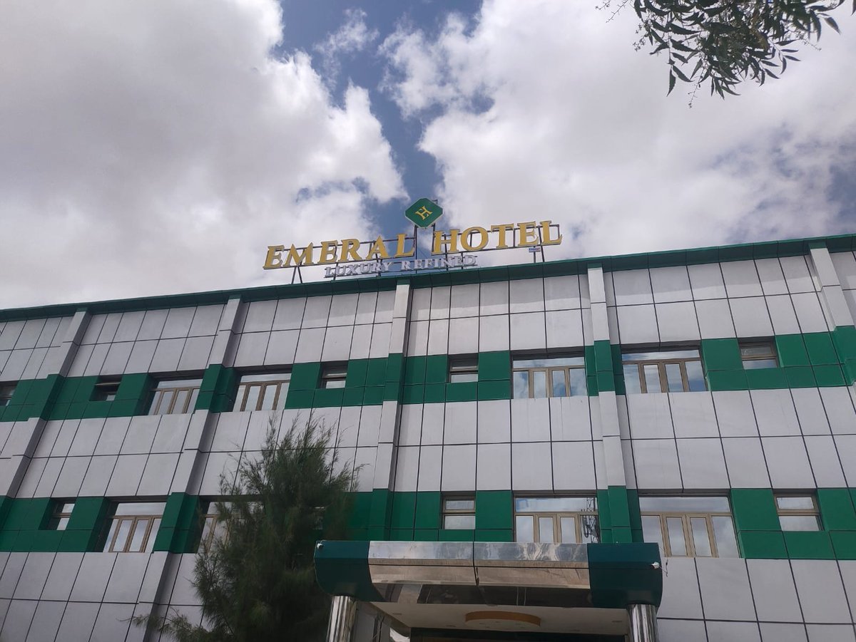 Hotel Emeral Luxury Refined tweet media