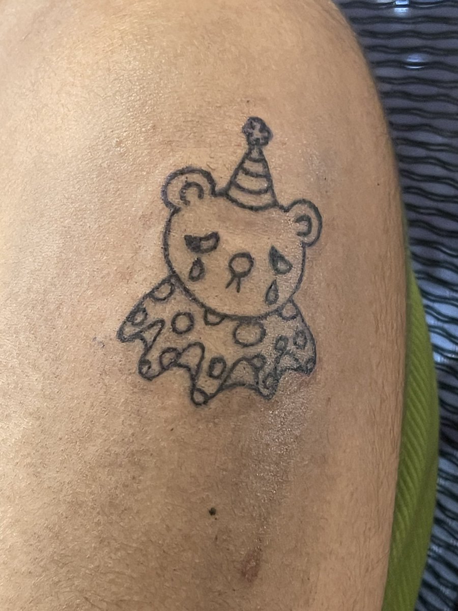 misdreavussyXx's tweet photo. tattoos i did today for @jester4people https://t.co/WrU3OhJ1wK