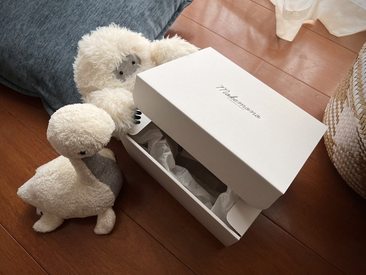 mokemonoのベイビーイエティ & ベイビーネッシー 、なつかない猫、のぬいぐるみとステッカーがはちみせオンラインに登場です。展示にご都合つかなかった方、ぜひどうぞ! 