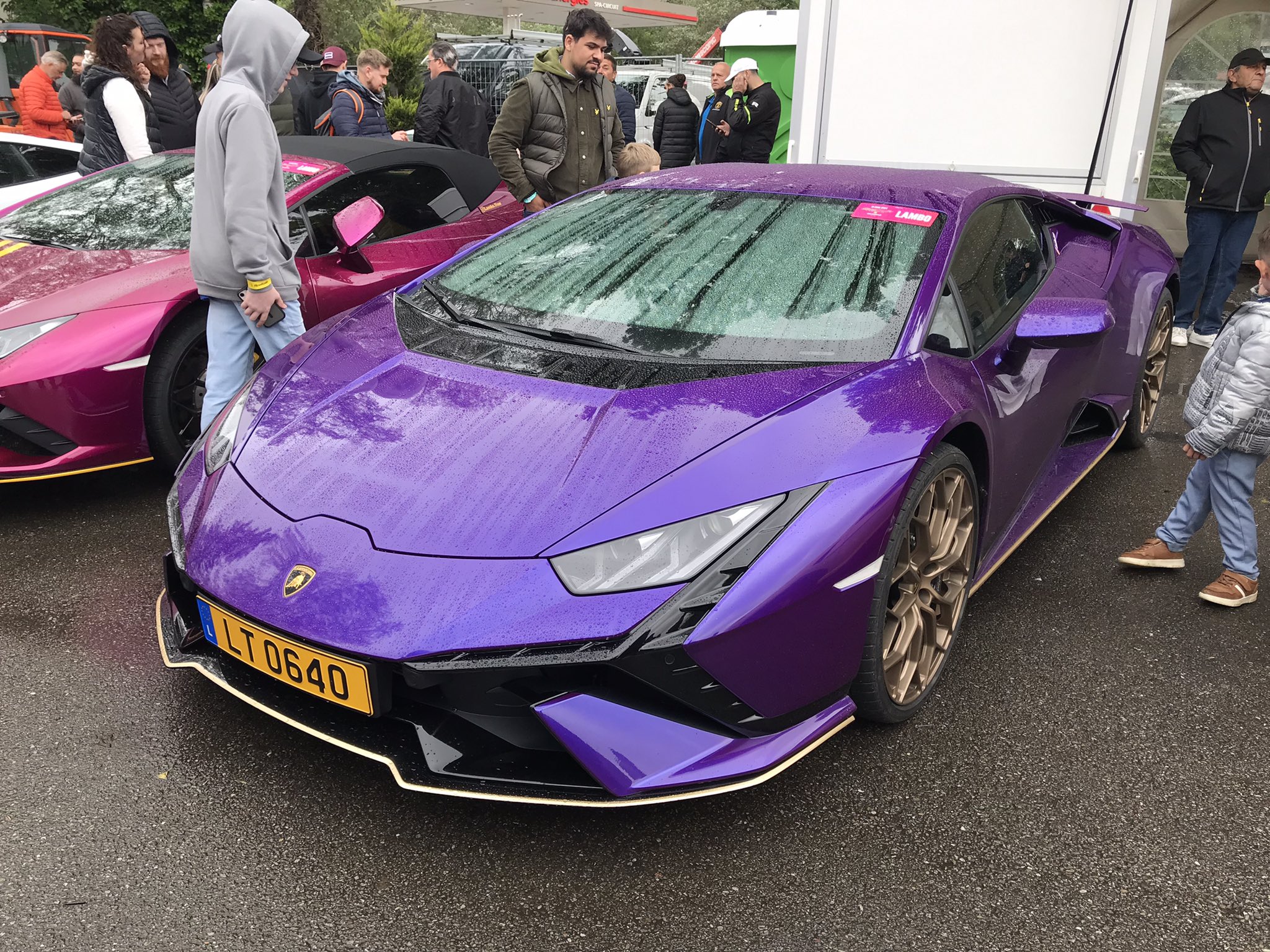 GQQnVp2XUAAKmsA?format=jpg&name=large