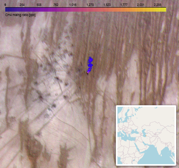 ESA_EO's tweet photo. GEISAT Precursor is designed to precisely identify, locate and quantify individual point sources of methane emissions.

📸 Methane plumes detected by GEISAT Precursor over the Korpeje area in western Turkmenistan on 18 March 2024 (left) and 9 April 2024 (right).

credits: @satlantis_