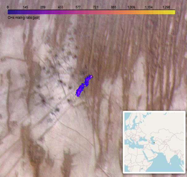 ESA_EO's tweet photo. GEISAT Precursor is designed to precisely identify, locate and quantify individual point sources of methane emissions.

📸 Methane plumes detected by GEISAT Precursor over the Korpeje area in western Turkmenistan on 18 March 2024 (left) and 9 April 2024 (right).

credits: @satlantis_