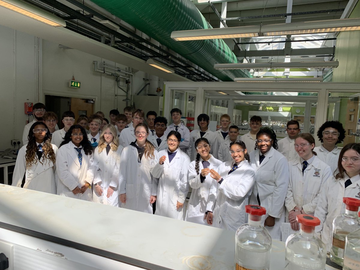 S5 and S6 Chemistry pupils spend a fun-filled morning in the labs at Strathclyde University carrying out a series of experiments. Our S6 pupils were given the opportunity to run IR and UV-Vis spectra too.