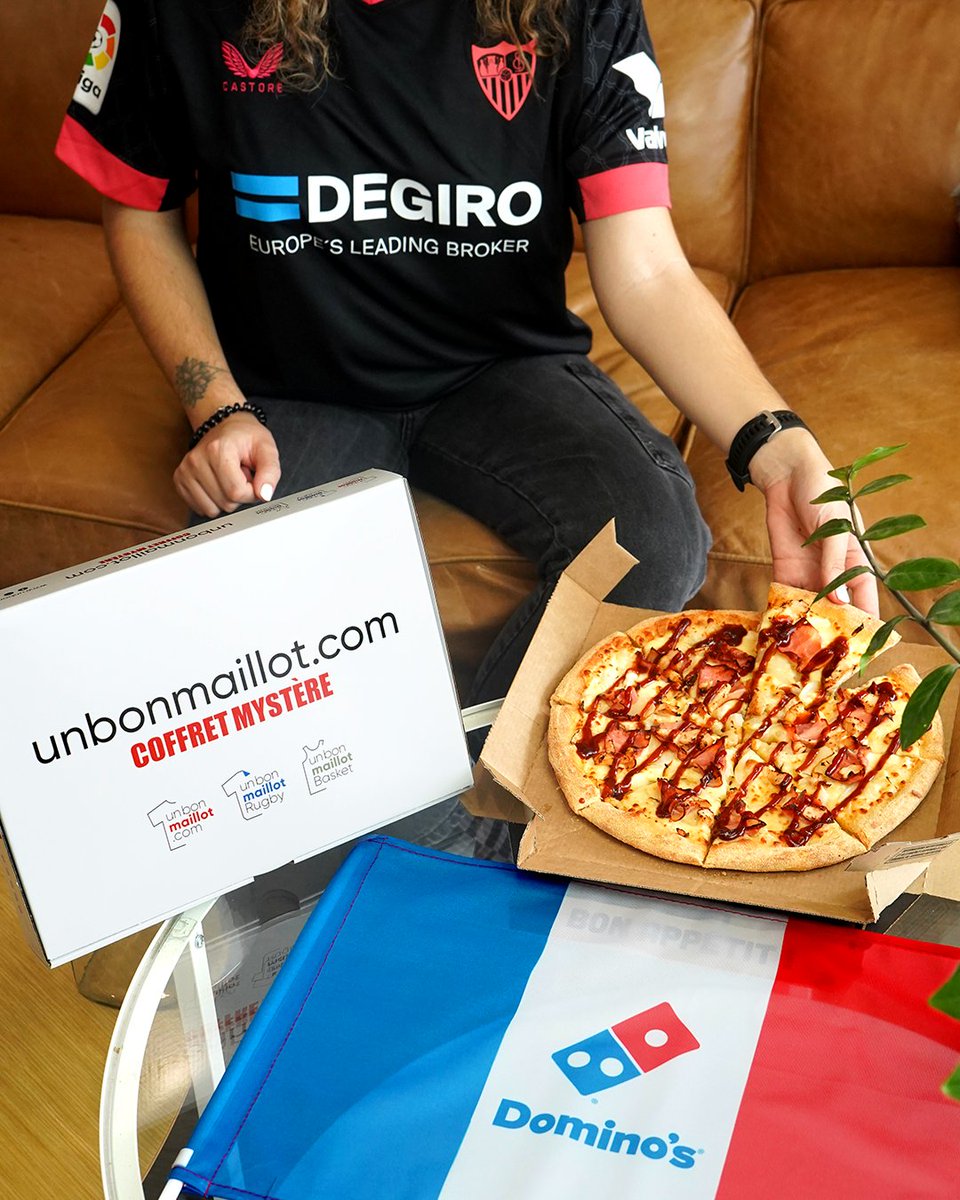 DominosFrance's tweet photo. [CONCOURS] ⚽x🍕

Pour passer un match de folie, tente de remporter un an d’abonnement* @Unbonmaillot &amp; un an de pizza* chez @DominosFrance . 🫨

Pour participer, rien de plus simple :

➡️ RT + like la publication
➡️ Follow nos 2 comptes
➡️ Commente : ⚽x🍕

TAS* : le 24.06 https://t.co/INP0LYKCwB