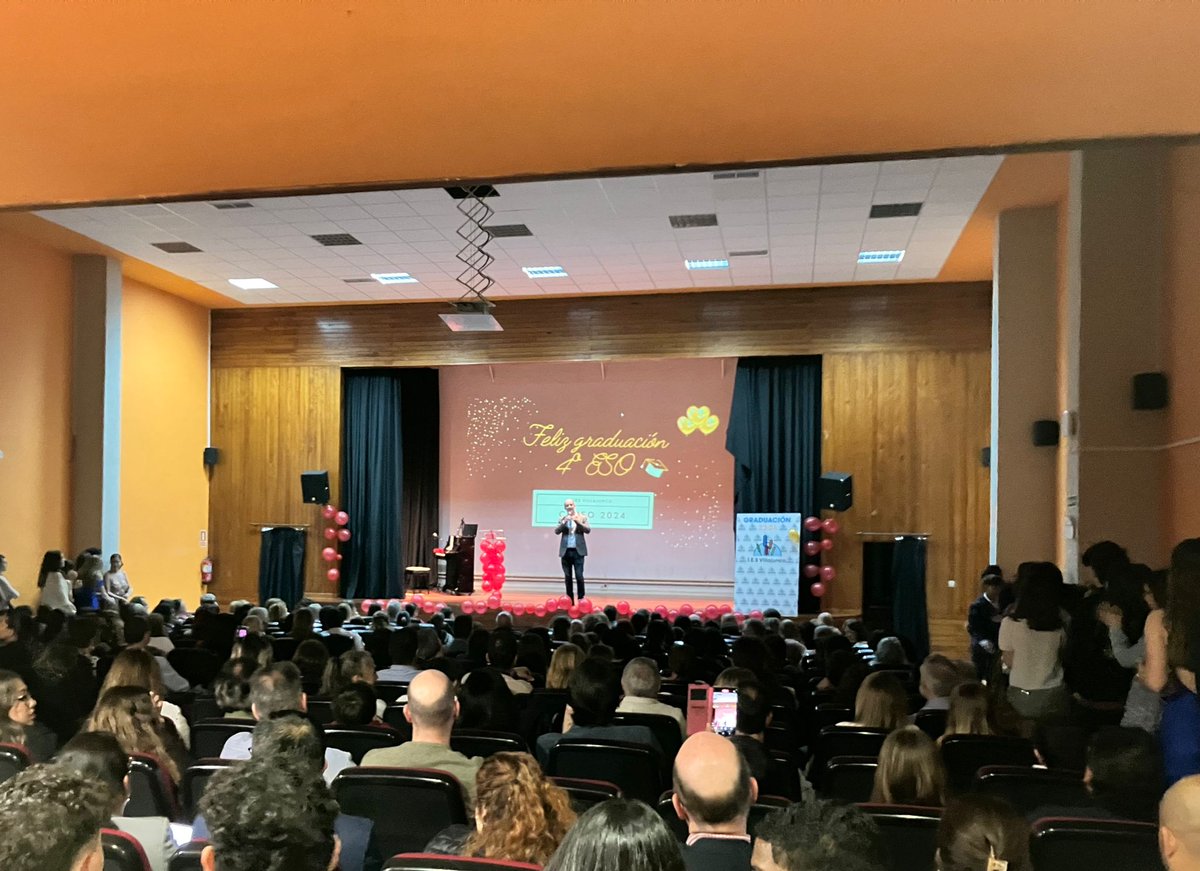 Momentos de la GRADUACIÓN de 4ESO el pasado viernes #iesvillajunco