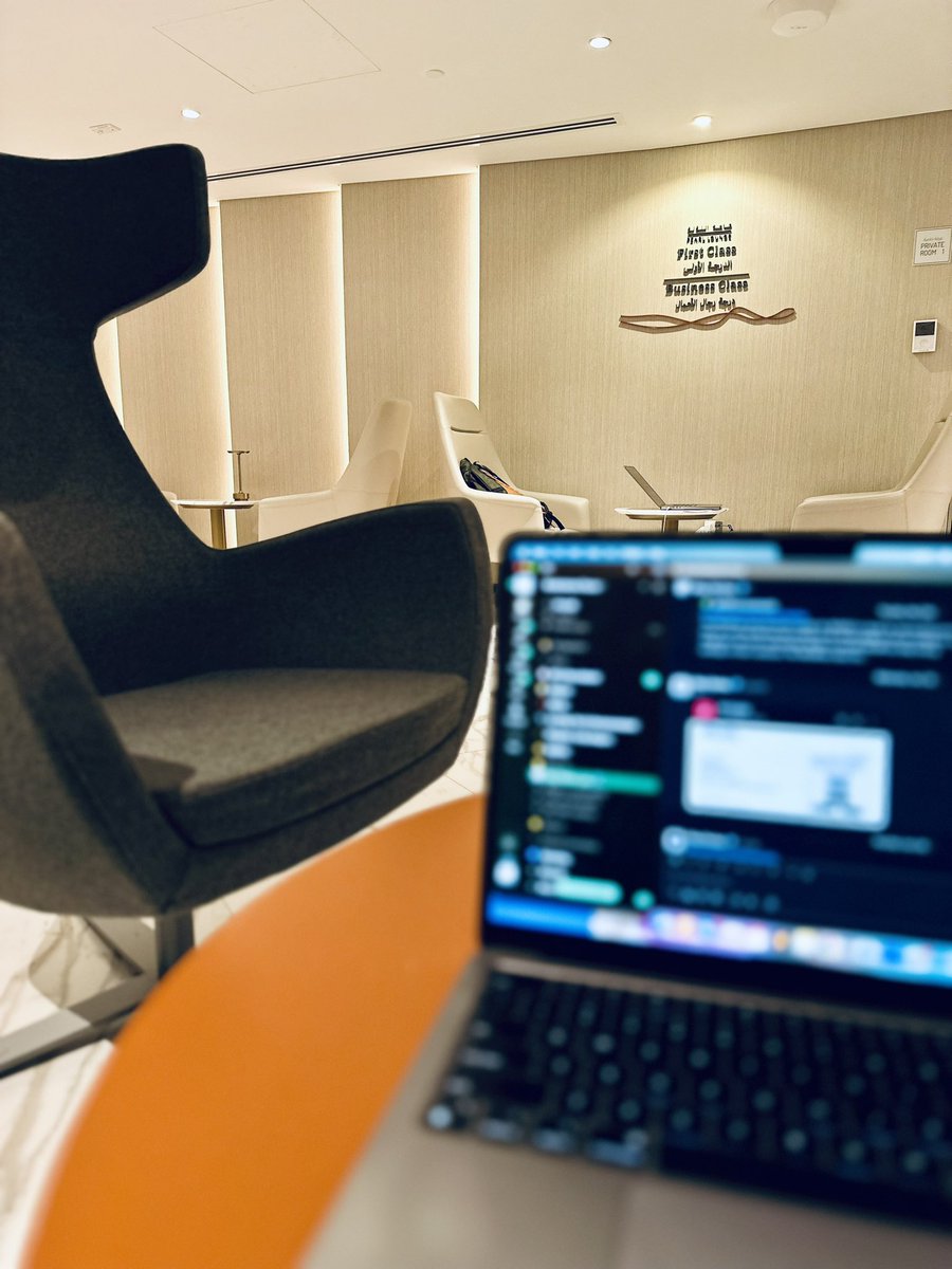 vdev08's tweet image. Heading home after a packed but productive schedule of meaningful meetings. ✈️ Taking advantage of the long layover in Abu Dhabi to catch up on some work. 💼 #WorkOnTheGo #AbuDhabiAirport