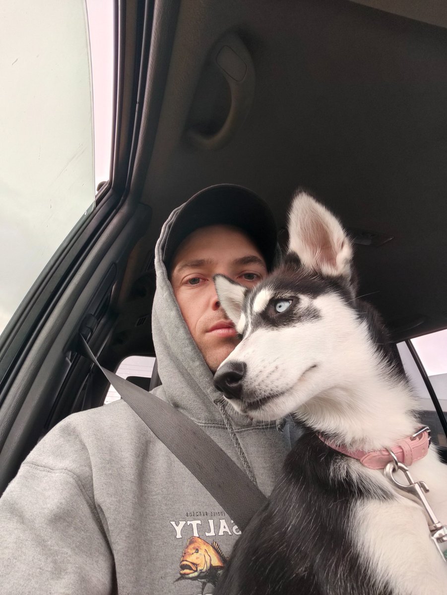 busterfj's tweet photo. Wake up 5:30 am

Work for 10 hours. Construction grind.

Go home, run the dog

Eat dinner

Sales training

Documenting my journey step by step. https://t.co/vMTvuxnTpi