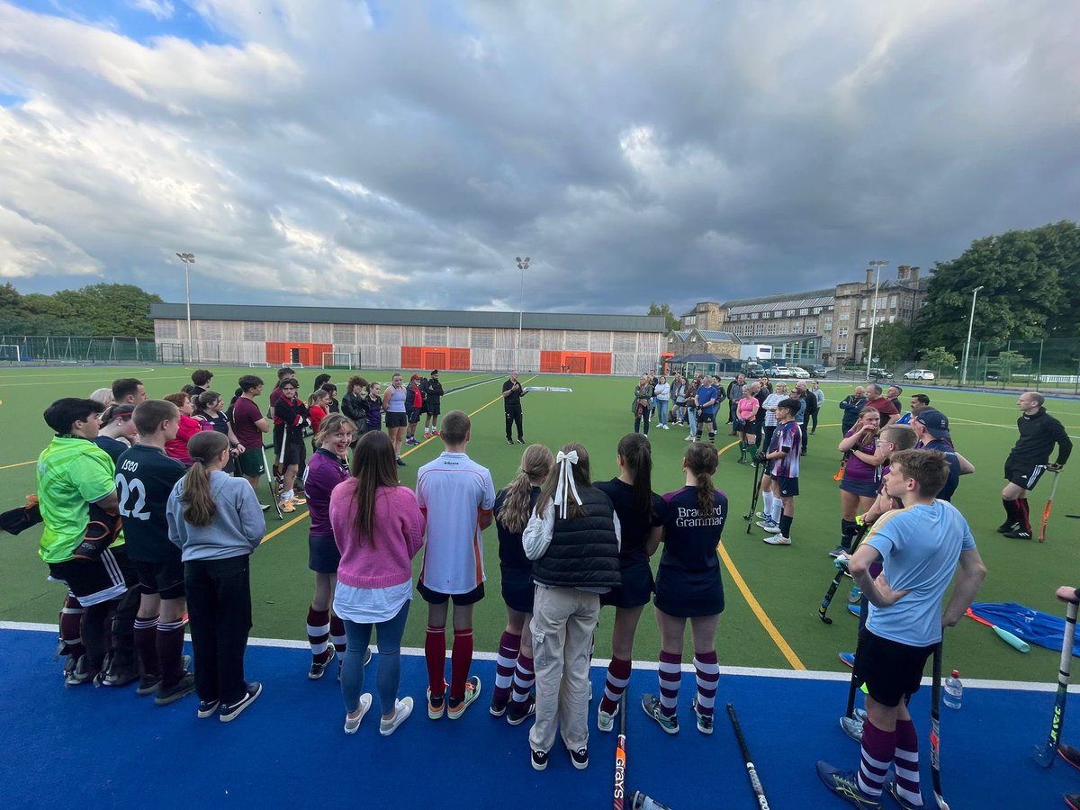 Thank you to all that came to our first OB hockey event! It was fantastic to see so many generations of OB hockey players and to listen to so many stories. We hope to see you back next year!❤️🏑 #BGSHockey
