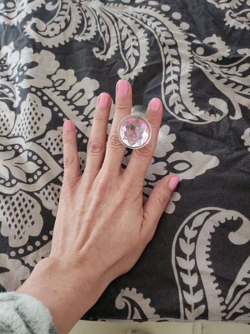 Wenn der Plug zum Nagellack 💅🏻 passt. Sp&auml;ter mehr in meinen telegram und ab morgen in meinem visit Profil