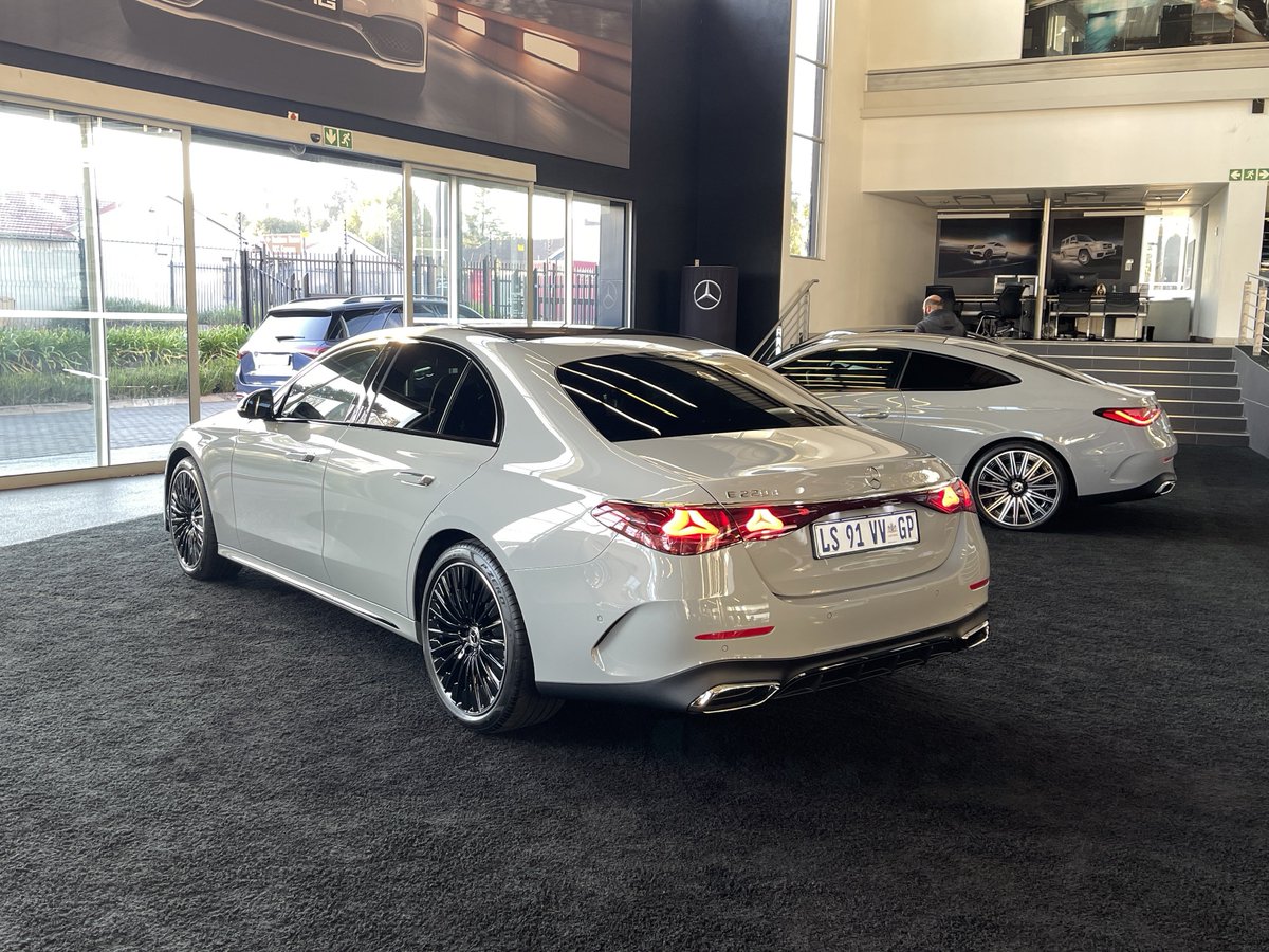 khuleonwheels's tweet image. We have arrived at Mercedes-Benz Bedfordview for the Mercedes-Benz CLE and E-Class road trip. These two models will take us from Johannesburg to the warm and sunny Durban. The new CLE showcases the brand’s distinctive ‘Sensual Purity’ design…
#MercedesBenzSA #CLEClass #EClass