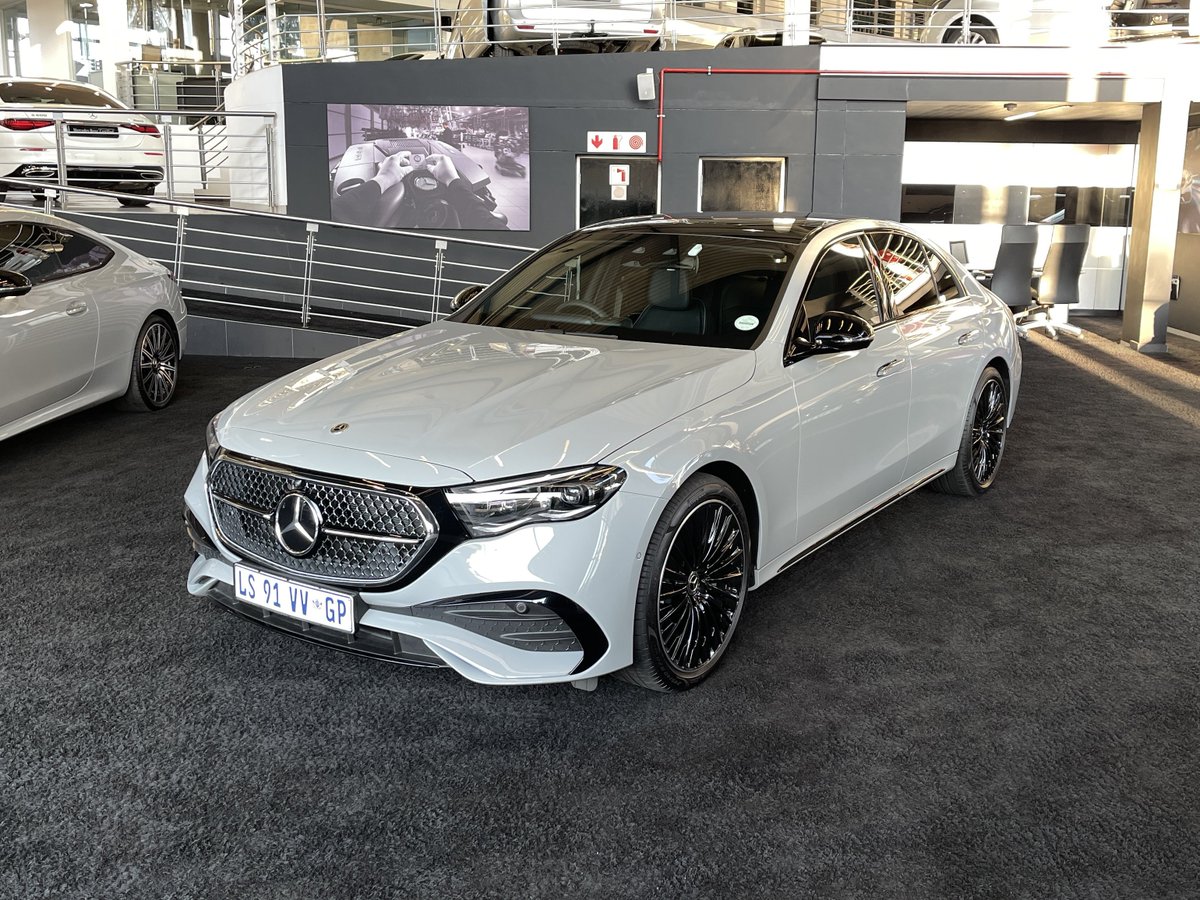 khuleonwheels's tweet image. We have arrived at Mercedes-Benz Bedfordview for the Mercedes-Benz CLE and E-Class road trip. These two models will take us from Johannesburg to the warm and sunny Durban. The new CLE showcases the brand’s distinctive ‘Sensual Purity’ design…
#MercedesBenzSA #CLEClass #EClass
