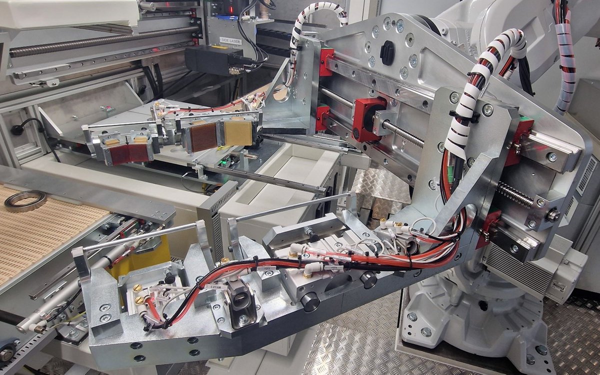 Happy Monday from everyone at Cyan Tec!

We are delighted to share that our machine at NSK Europe has been given two awards. Thank you to <a href="/ABBRobotics_UK/">ABB Robotics UK</a>  for their excellent contribution with this project. Read more here...
cyan-tec.com/news/award-win…

#automation #robotics