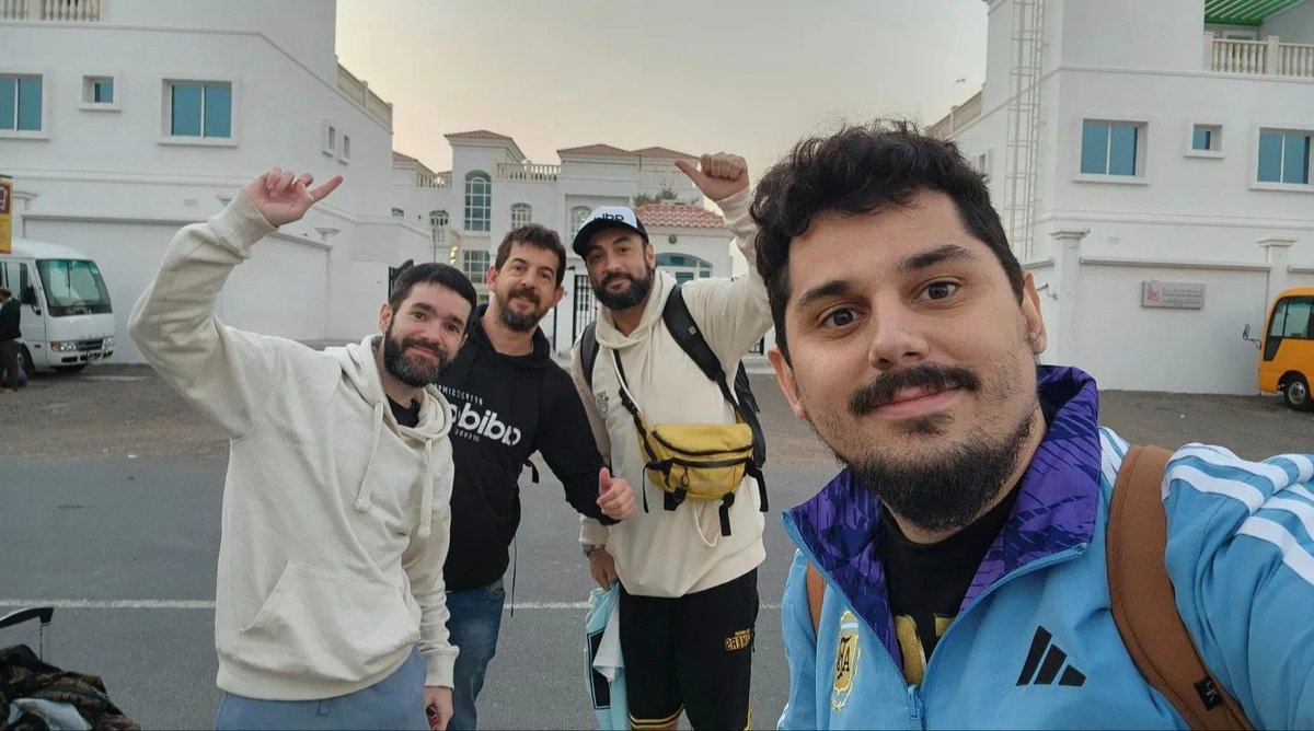 LuquitaRodrigue's tweet photo. Ya en el aeropuerto por salir a encontrar a los muchachos. Vamos a hacer la mejor cobertura de Copa América, Velada y Juego Olímpico. El programa se va a ver y va a salir de perlangas. Venceremos. We move. https://t.co/fGaleA1vJm