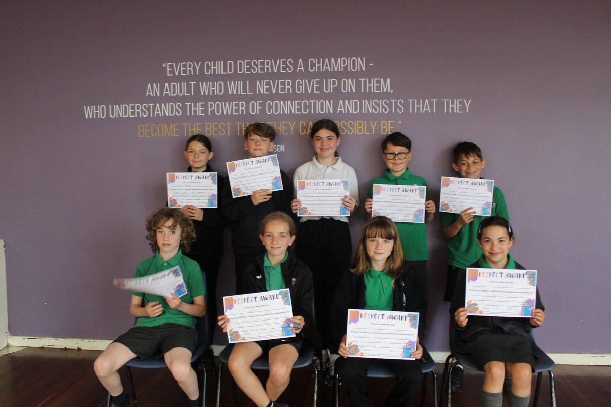 A very well done to last week's RESPECT Award winners pictured here. 🥳Looking forward to seeing the children continue to demonstrate our school values for the week ahead, too. Happy Monday! ☀