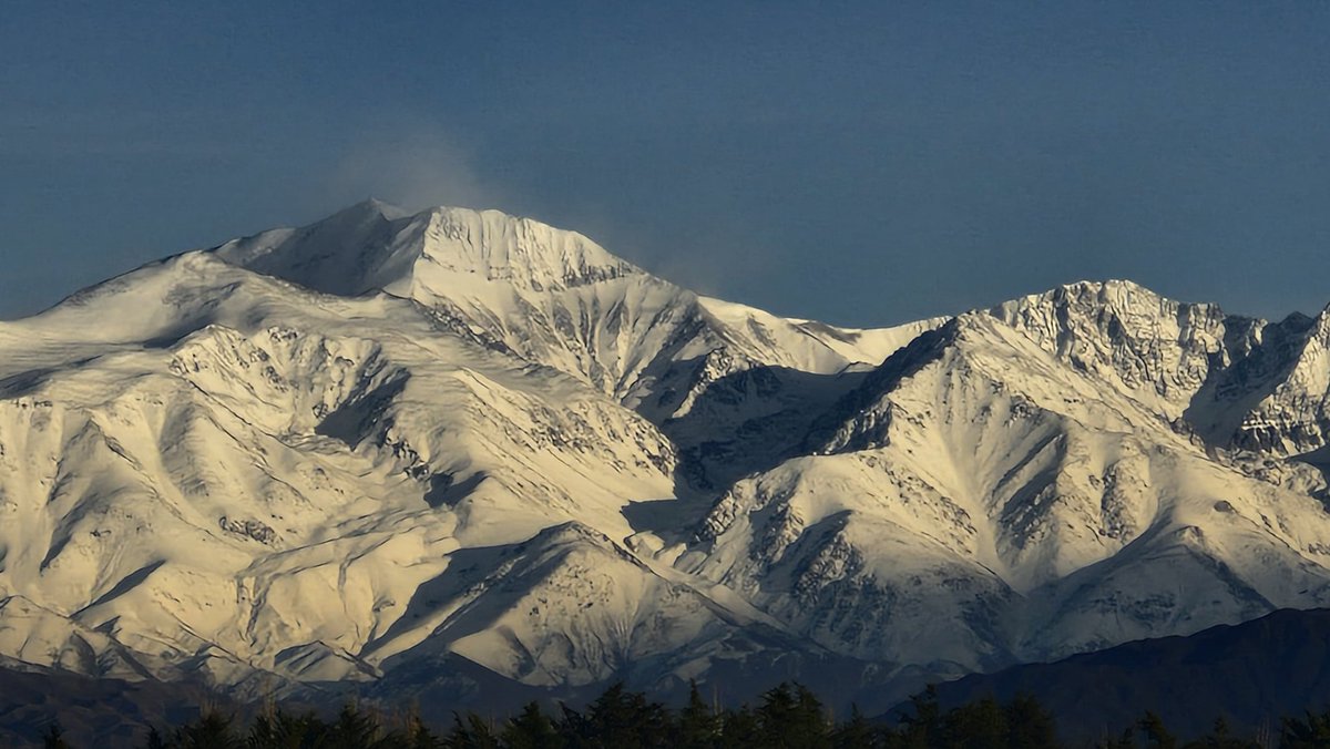 CarSoliz's tweet photo. Mendoza cuando amanece. 17 de junio. https://t.co/Tu3DCbpvnx
