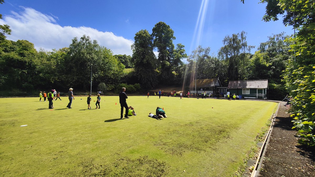 The ☀️☀️☀️ has come out at Meersbrook Bowls Club! Some great skills on show for the #NSSW. 

<a href="/YouthSportTrust/">Youth Sport Trust</a>