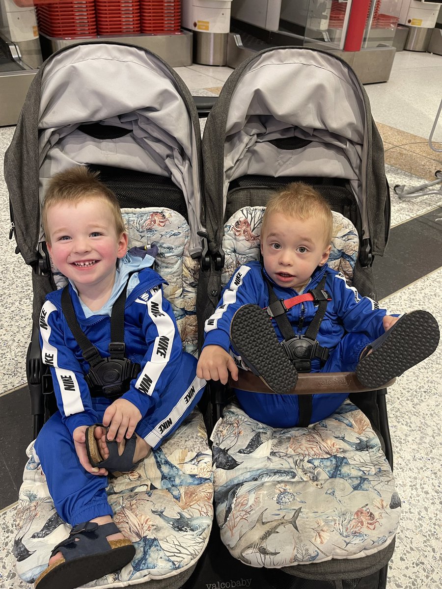 danielbedford's tweet photo. @matthewkheafy Twindadlife - currently going through the throws of toddlerhood…one is very much a fan of hair pulling right now 😩😩
Happy Fathers Day from Perth! https://t.co/GOBvAQScDy