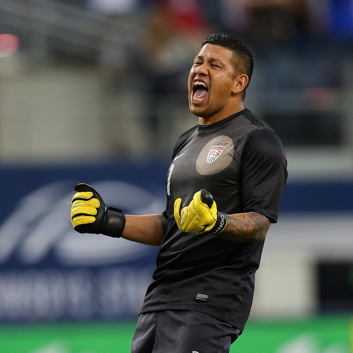 Happy birthday to former #USMNT goalkeeper <a href="/NickRimando/">Nick Rimando</a> 🎂