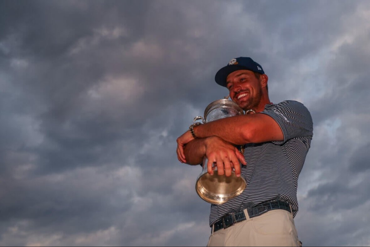 BFQuinn's tweet image. Every good story needs drama.
And tragedy.
And a winner.

I was fortunate to spend Sunday with those who wrote the script at Pinehurst —  John Bodenhamer and Jeff Hall of the USGA. From setup to sundown, here’s how the ending came to be: nytimes.com/athletic/55692… 

@TheAthletic