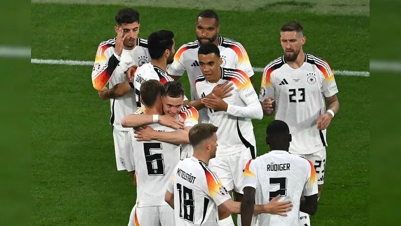 MouayedKor57308's tweet photo. I just published: Germany starts perfectly, confirm title ambition!
https://t.co/NnwLLF9qSP

Germany destroy Scotland with 5 goals thriller, an extraordinary performance, especially for the three attackers: Wirtz, Musiala and Gundogan.

#EURo2024
#German
#scottish https://t.co/pVyalAEM1B