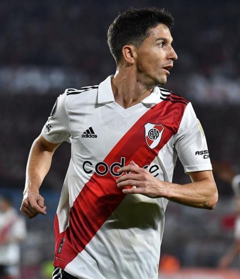 frabigol's tweet photo. No podemos dejar pasar esta chance, si River sale a jugar el segundo semestre con Nacho Fernández en vez de Iker Muniain es un papelón.

El Vasco además de ser gallina hasta los huevos, es 15 veces mejor que Nacho. https://t.co/FN1PayTGDM