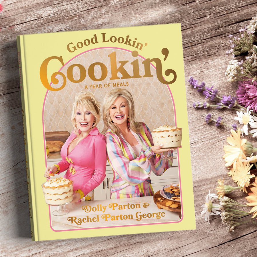 DollyParto6's tweet image. I've got the perfect Mother's Day gift for you B Pre-order 'Good Lookin' Cookin' now through
April 19 and @BNBuzz members will receive 25% when using code PREORDER25 dolly.Ink.to
GLCBandN