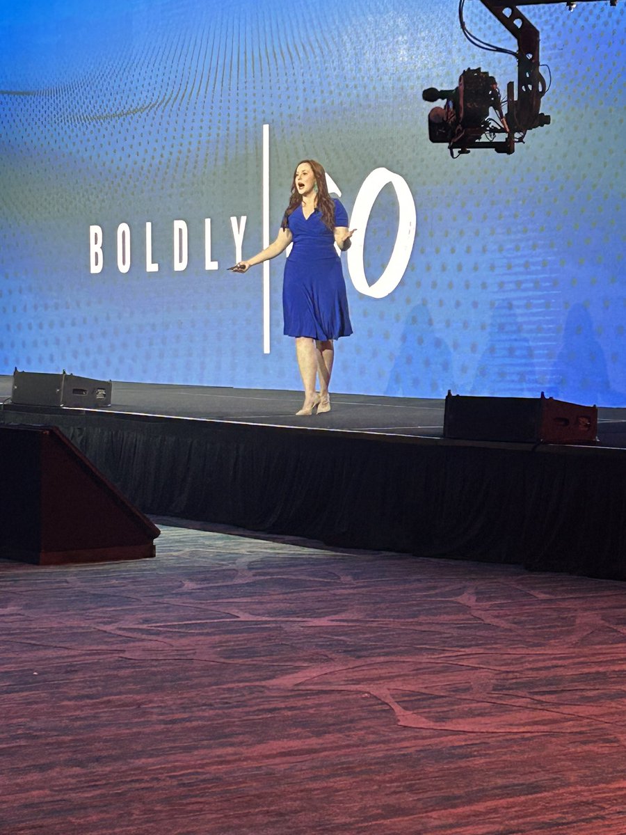 We need to practice enthusiasm for social change. 
Instead of a to-do list, have a ta-da list. 
Practice mindfulness. 
Cultivate community. 
Build new things. 
Valerie Heckman. #SNH24